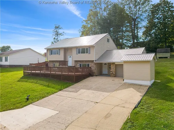 191 Saunders St, Scott Depot, WV 25560