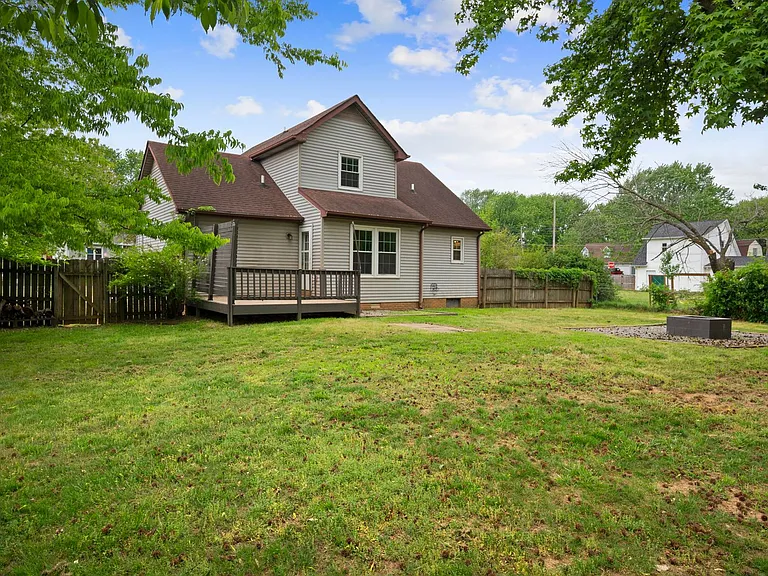 907 Desota Ln — Photo 30