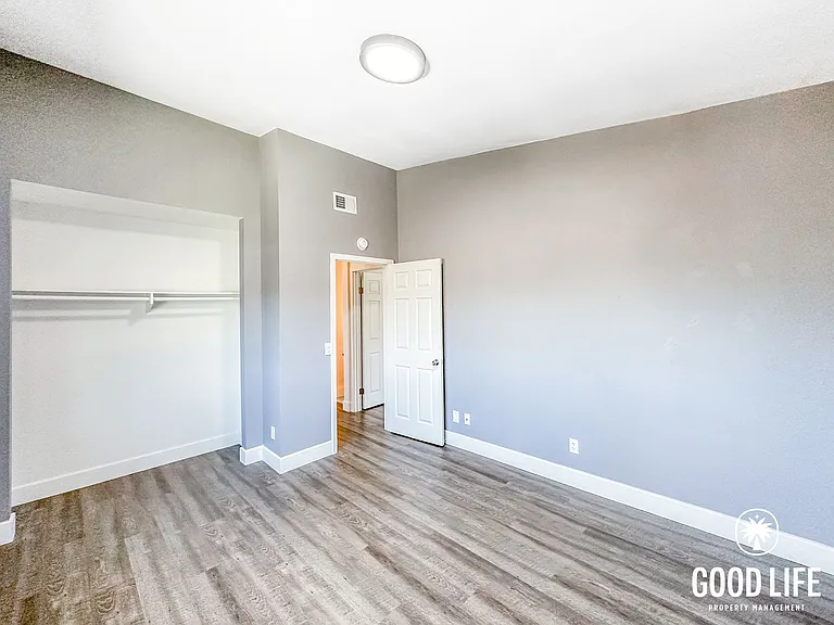 517 4th Ave #2 — Photo 16