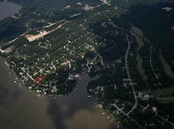 Home Across street From Waterfront Homes