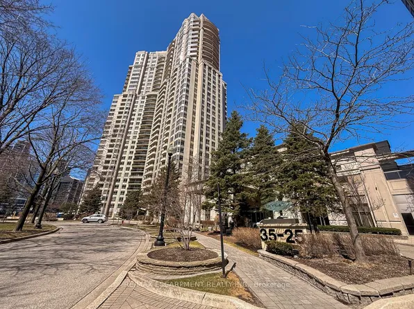 35 Kingsbridge Garden Cir #2706, Mississauga, ON L5R 3Z5