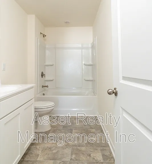 2063 Southwood Cir — Photo 38
