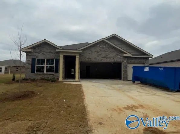14110 New Castle Dr, Athens, AL 35613
