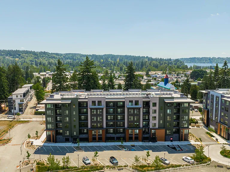 6949 NE 184th Lane #109 Kenmore, WA. 98028 - See how close Lake Washington is to the Condo