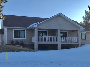 2 Red Fox Trl, Marquette, MI 49855
