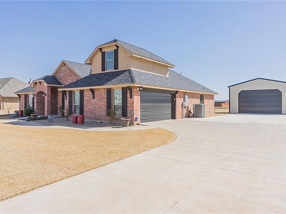 3rd image of 6032 Callahan Way NE