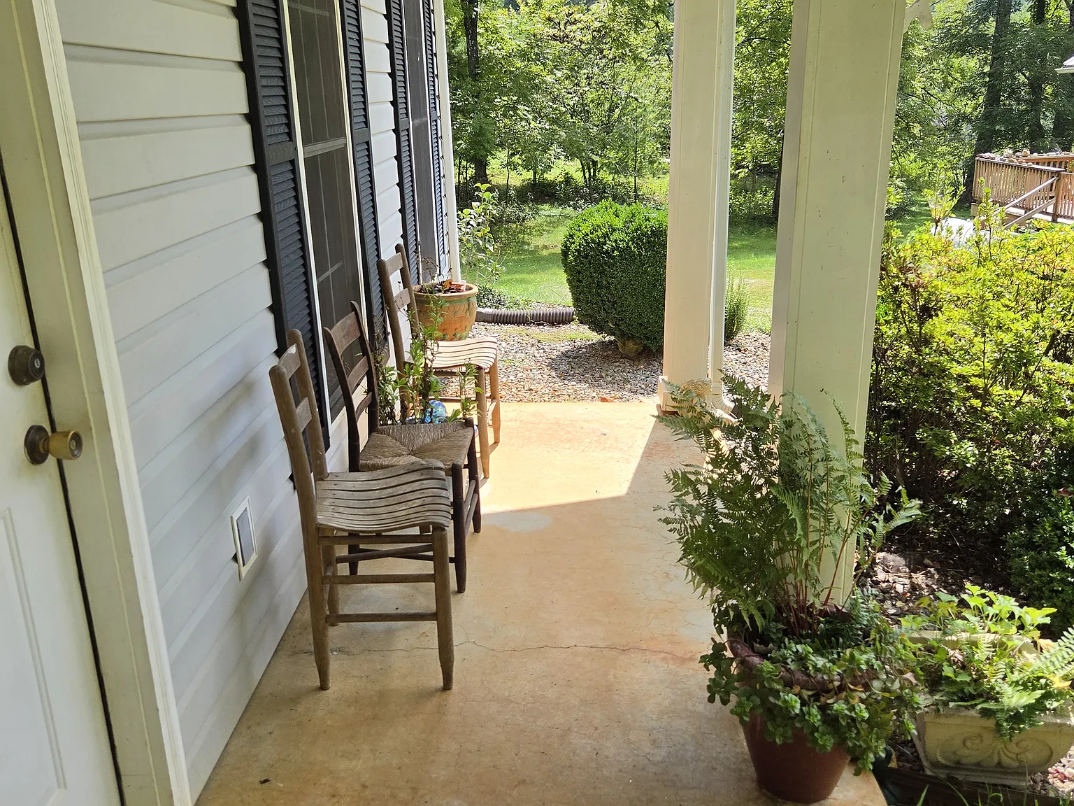 3 bed, 1200 sqft, $1,600 — Photo 3