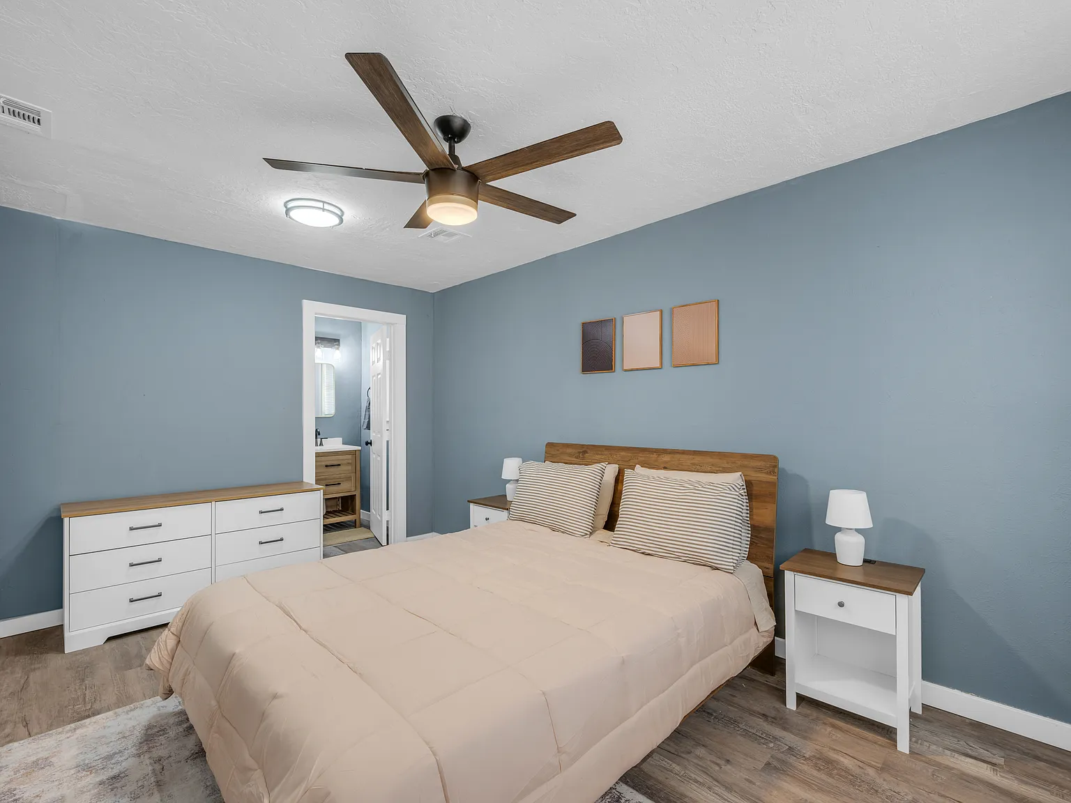 4 bed, 1500 sqft, $1,600 — Photo 3