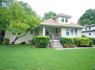 66 Oakland St, Hillsdale, NJ 07642