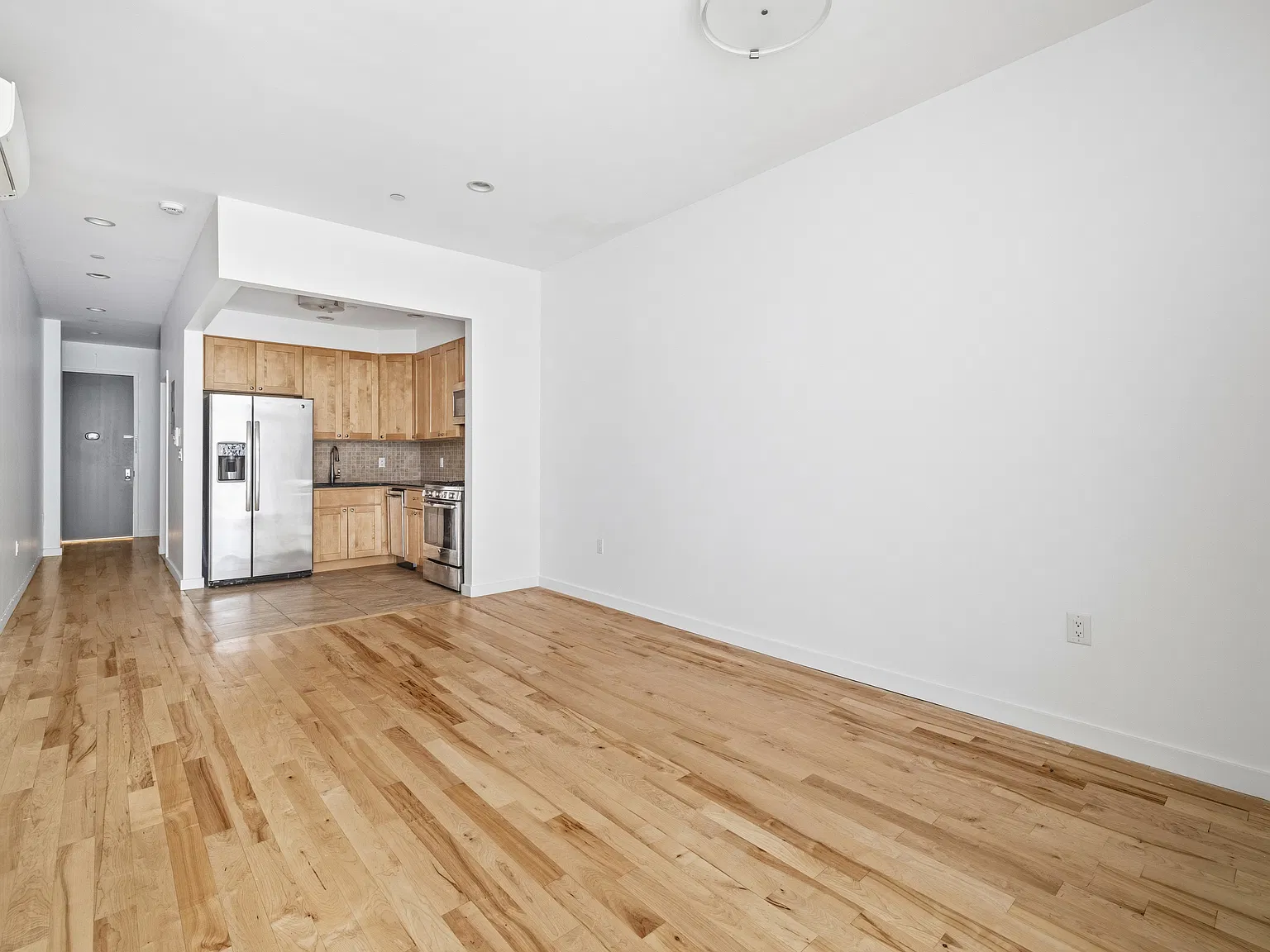 171 Henry Street — Photo 4
