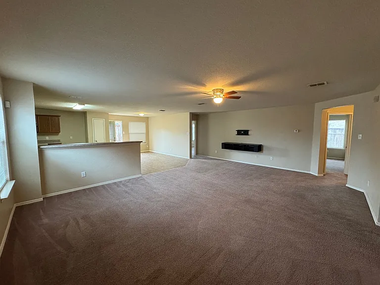 4642 Elm Point Dr — Photo 2