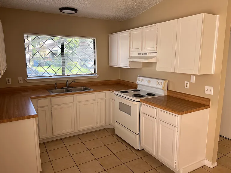 9446 Valley Rdg — Photo 7