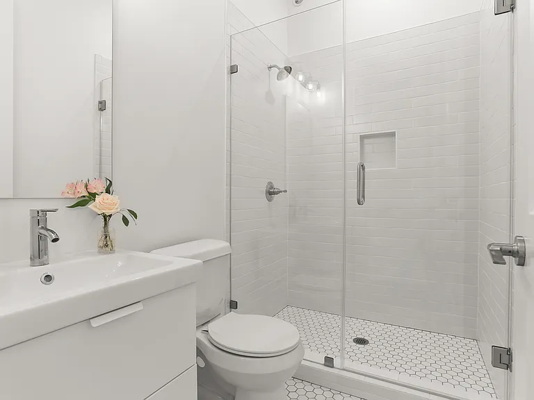 503 Hendee St #B — Photo 3