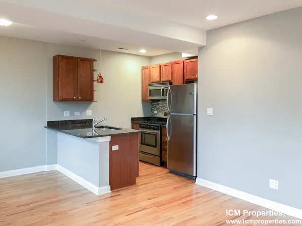 1640 W Grace St #1, Chicago, IL 60613