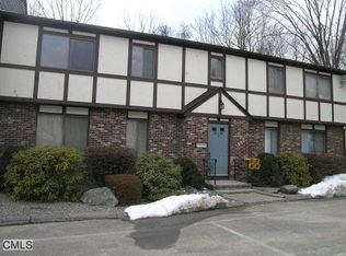315 Silver Hill Rd APT 19, Derby, CT 06418
