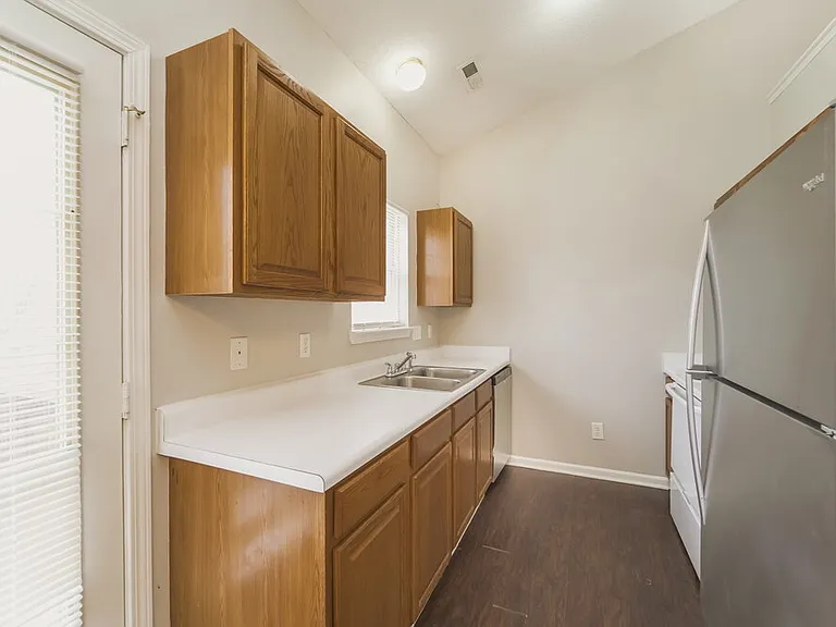 6614 Hampton Way Dr — Photo 7