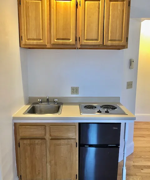 1077 Beacon St #13 — Photo 2