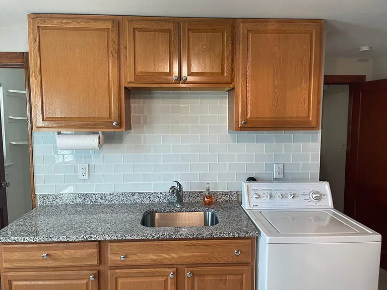 138 Biruta St #3 — Photo 24