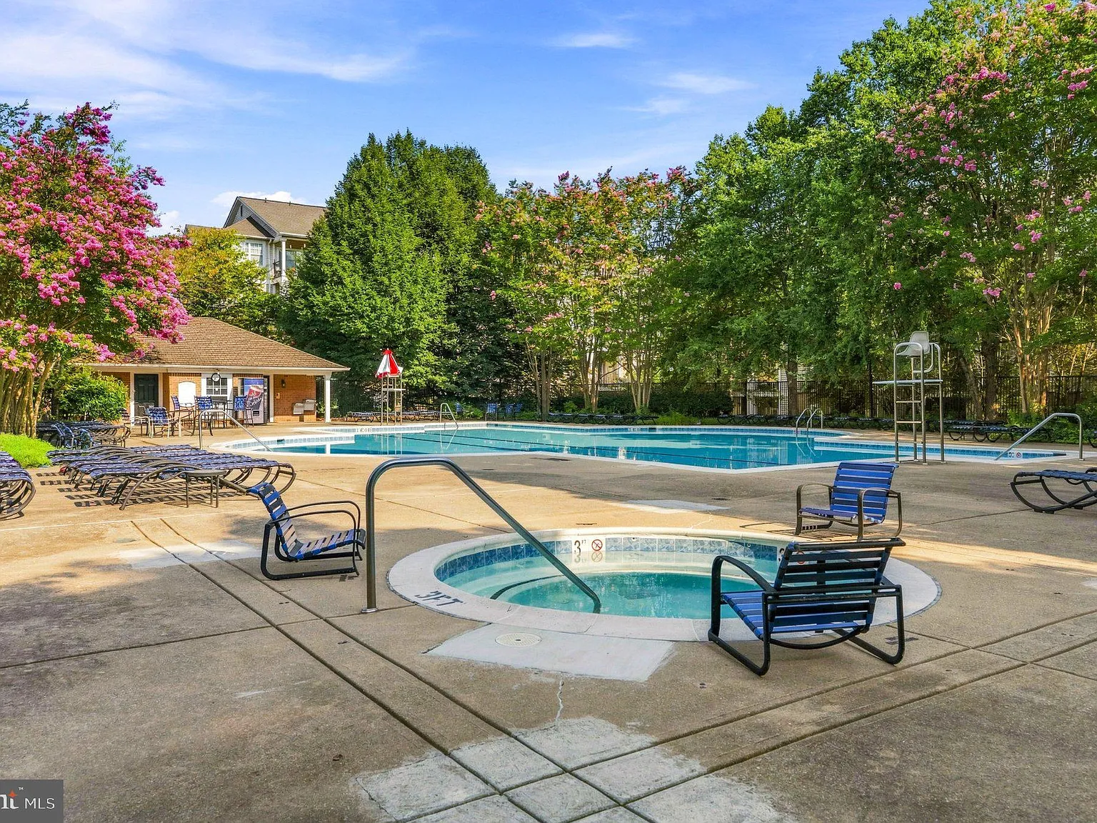 1 bed, 1.0 bath, 836 sqft, $1,750 — Photo 3