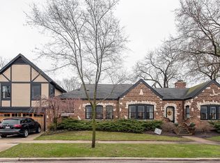 135 Barton Ave, Evanston, IL 60202