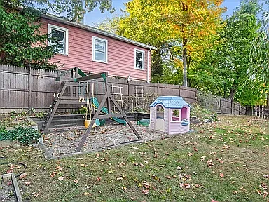 51 Prince St — Photo 19
