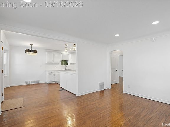 2nd image of 9617 Auburn St