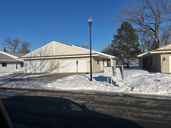 537 Graham St SW, Hutchinson, MN 55350