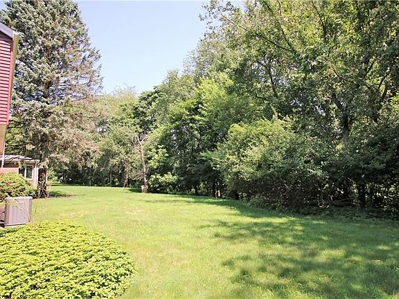2nd image of 139 Kelvington Dr