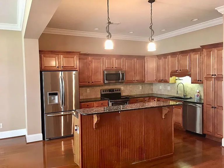 667 Flag Cir #MAIN — Photo 5