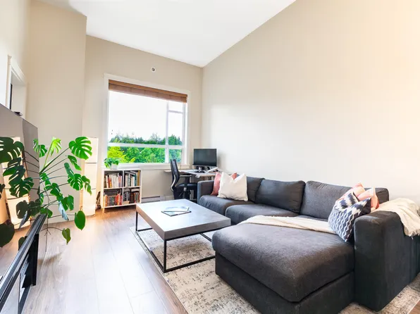 14588 McDougall Dr #511, Surrey, BC V4P 0G7