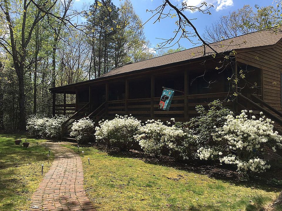 1st image of 4266 Armstrong Dr