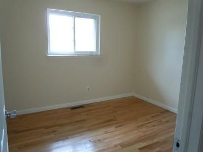4th image of 30786 Birchwood St