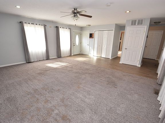 4th image of 1127 Ebeling Dr