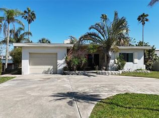 15507 Redington Dr, Redington Beach, FL 33708