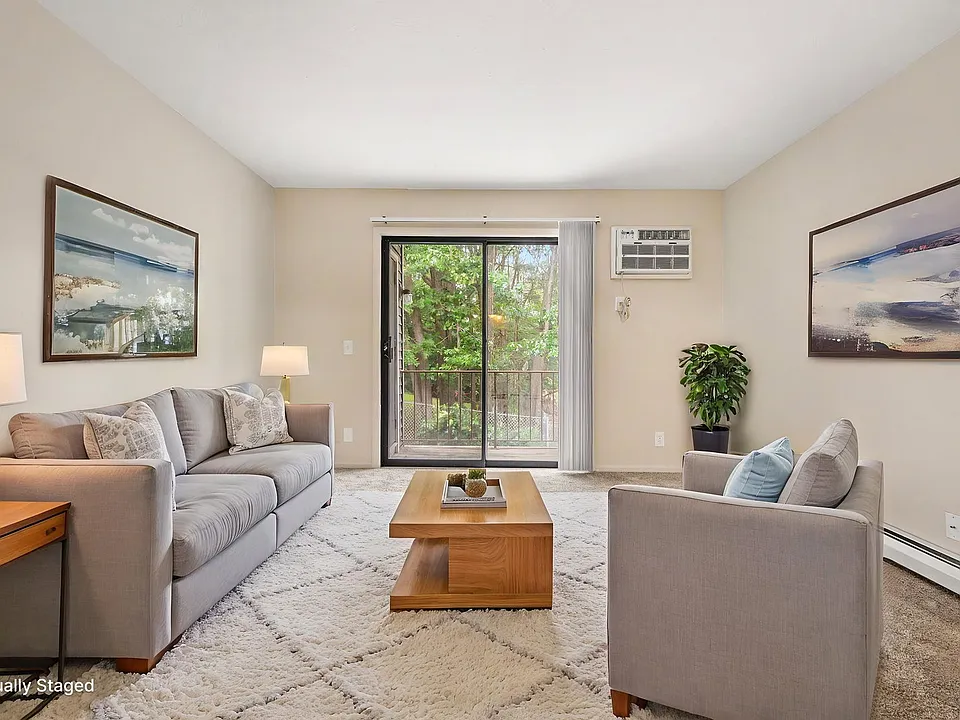 Maple Leaf Apartments