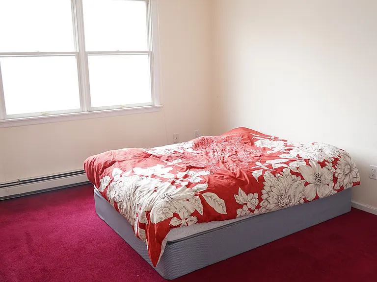 111 Fulton Ave — Photo 13