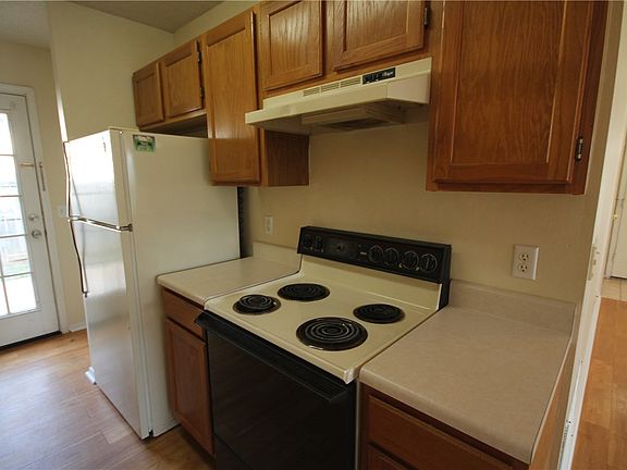 5th image of 3000 Wildflower St
