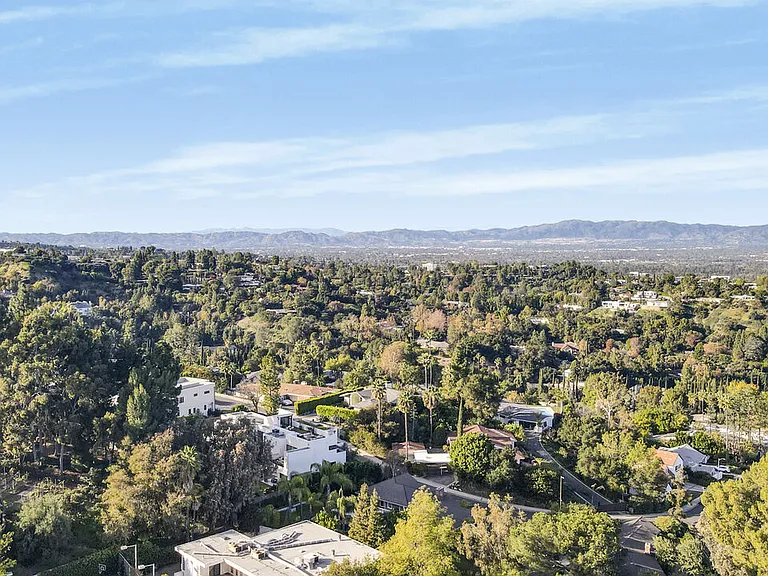 3690 Crownridge Dr — Photo 55