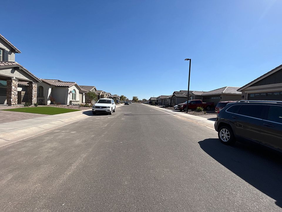 2nd image of 2833 W Bridger Dr