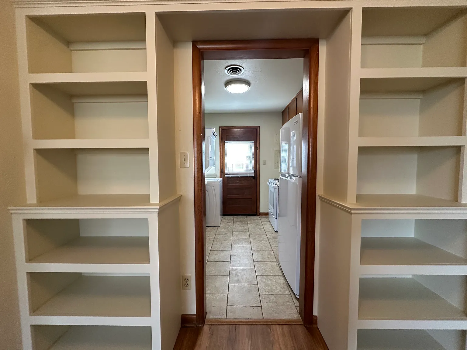 2 bed, 696 sqft, $975 — Photo 4