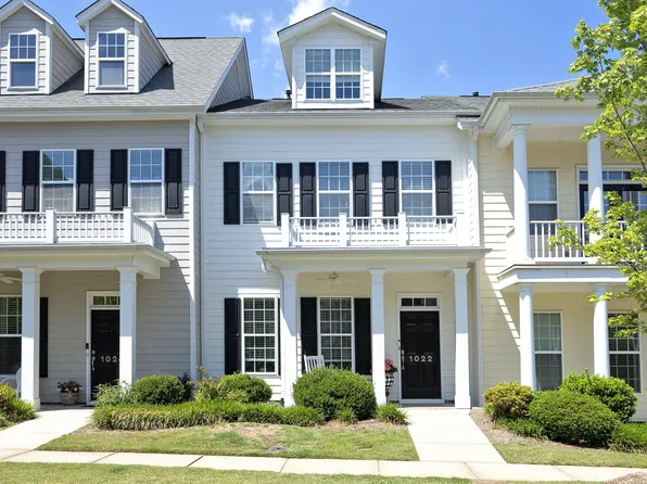 1022 Christopher Dr, Chapel Hill, NC 27517
