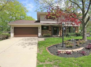 915 W Burnside Dr, Peoria, IL 61614