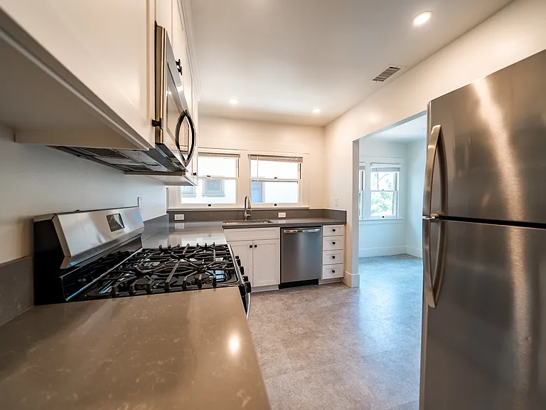 3924 Alameda Pl — Photo 9