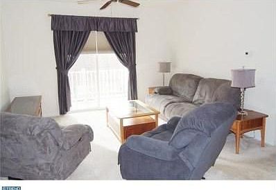 3rd image of 1207 Poplar St