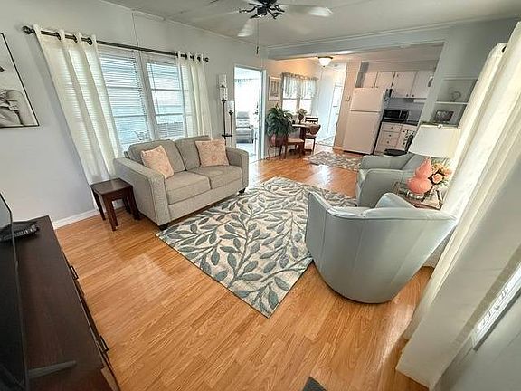 4th image of 1415 Main St Lot 260