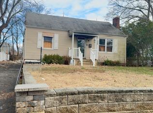 115 Clinton Pl, Tinton Falls, NJ 07724
