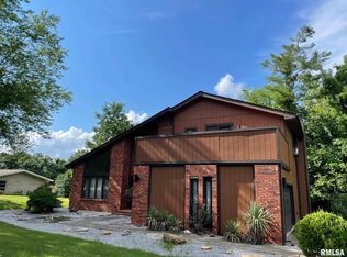 183 Heritage Rd, Carbondale, IL 62903