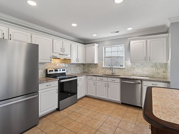 4th image of 103 Riesling Rd