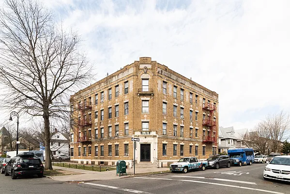 Rented by Joel Scharf, LREB | media 11