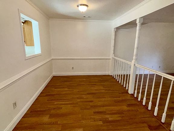 4th image of 2487 Reagan Ave